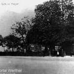 Ansichtskarte der ehemaligen Schule in Häger (1910)