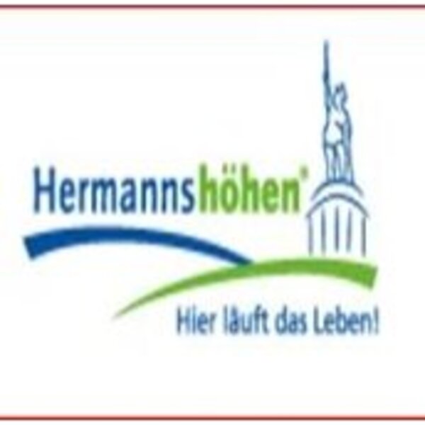 Das Logo von den Hermannshöhen ist zu sehen.