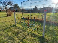 Ein Kletternetz ist zu sehen.