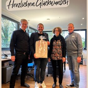 Herr Lemmen und Familie Stein sind zu sehen.